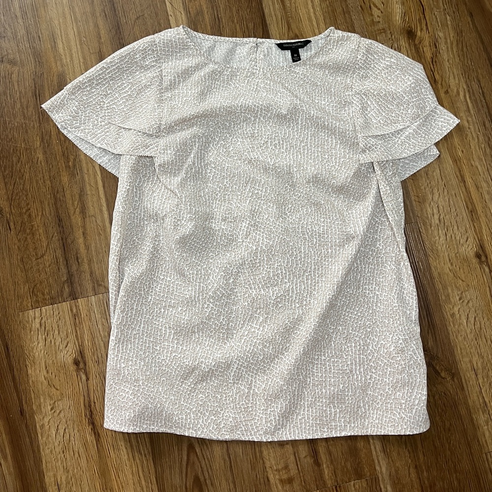 Banana Republic Women’s Dress Shirt, Size Medium